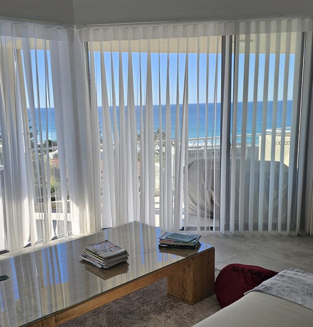 HERO_curtains_20240617_122233 Dermott